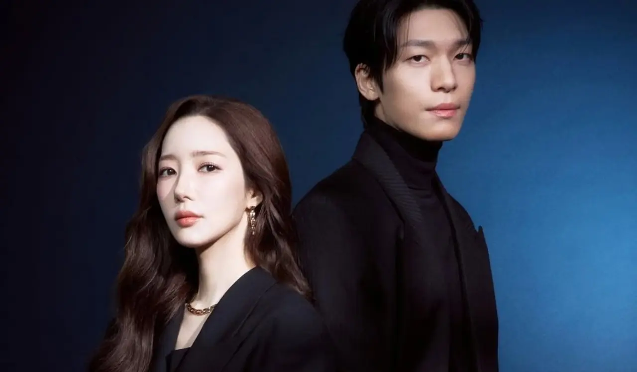 Siren’s Kiss (Prime Video, March 2)
The story focuses on Han Seol-ah, a flawless art auctioneer who becomes the prime suspect in a series of fraud cases after all her former lovers die under mysterious circumstances. Cha Woo-seok, an elite insurance fraud investigator, is assigned to the case. To uncover the truth, he proposes a fake relationship with her, leading to a dangerous entanglement where he must decide if she is a lethal 